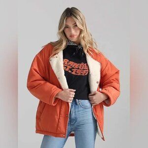 Wrangler Women's Reversible Sherpa Jacket in Ginger Spice XS